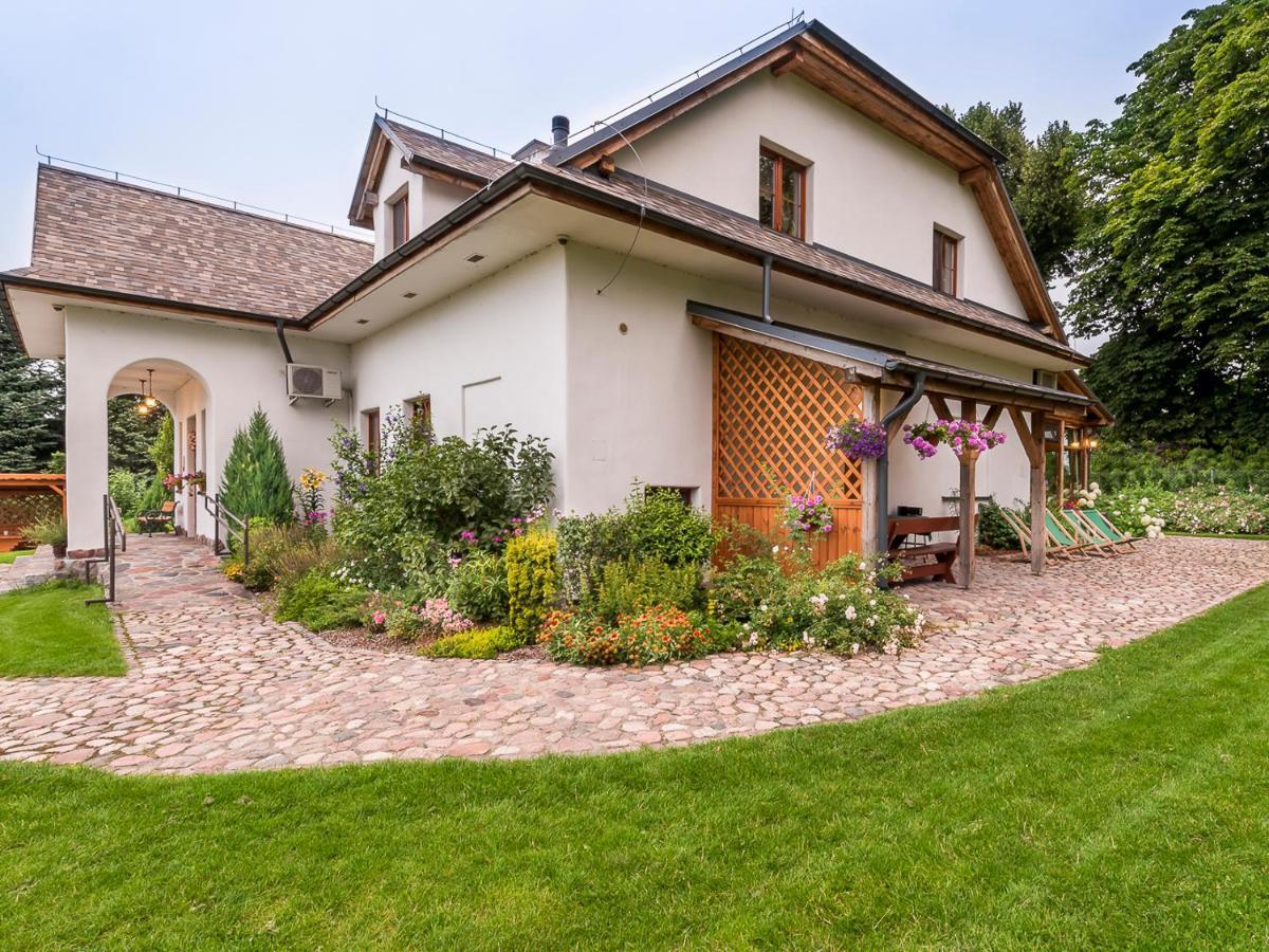 Pensjonat Dworek Polski Chojno  Exteriör bild